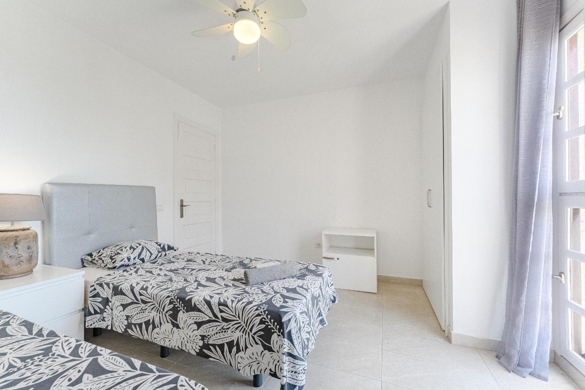 Duplex In Complex Andorra Apartment Arona  Bagian luar foto